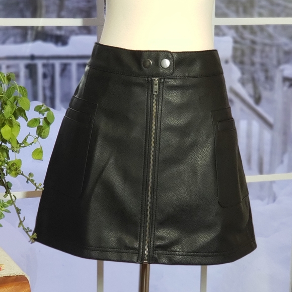 Free People Vegan Leather exposed zipper skirt NWT - Picture 2 of 8